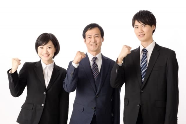 新入社員が増える4月に入社手続きを電子化してみませんか?